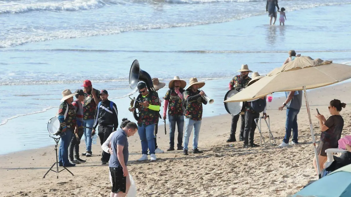 musicos se preparan para semana santa maztlan